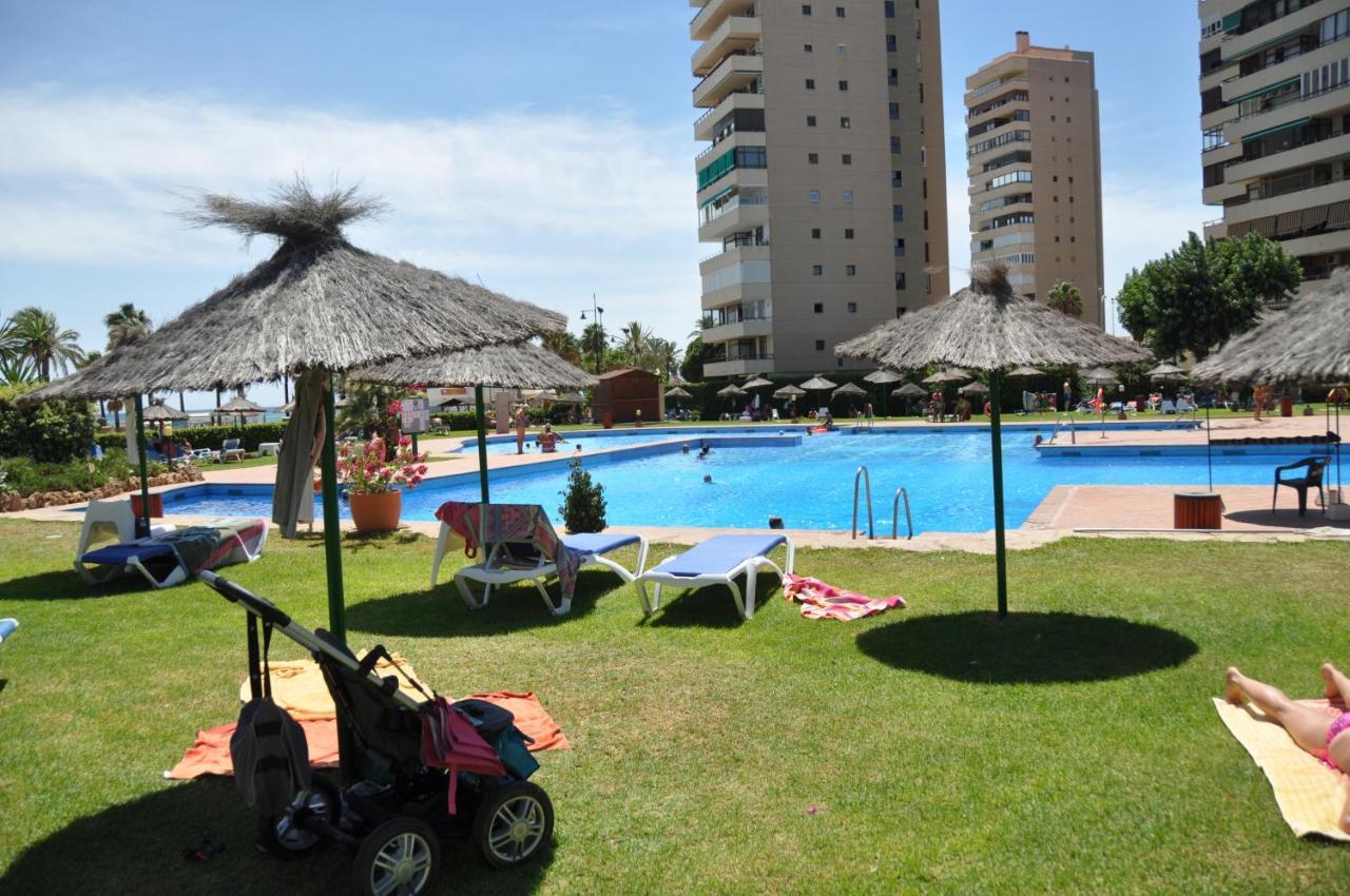 Magnifique Appartement Avec Une Incroyable Vue Sur Mer Torremolinos Buitenkant foto